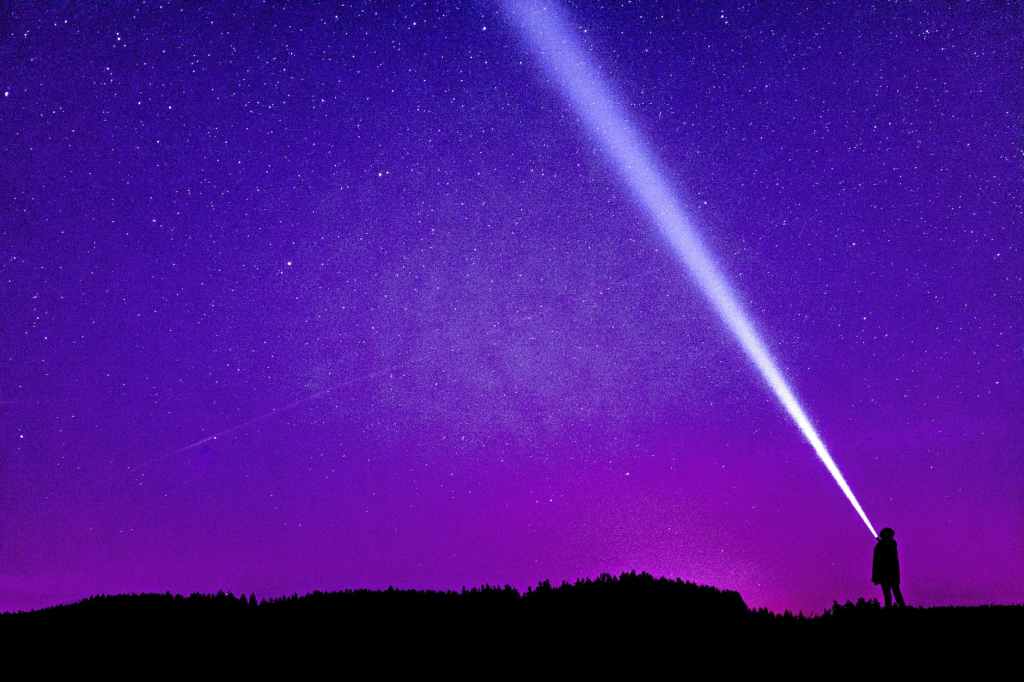 Faithful Sons Of God Shining As Lights